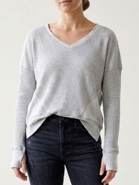 aerie Light Gray V-Neck Waffle Long Sleeve Top Thumb Holes Size Small